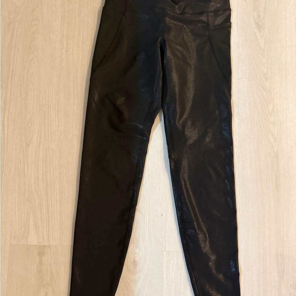 Shiny Black Leggings cropped fit size small